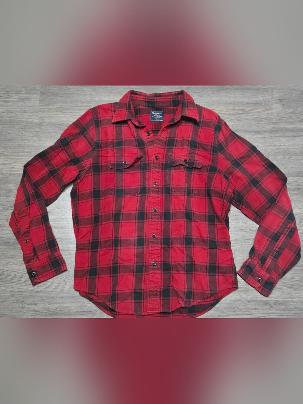 Abercrombe & Fitch Red Plaid Button-Up Shirt Classic Flannel Style Mens Large